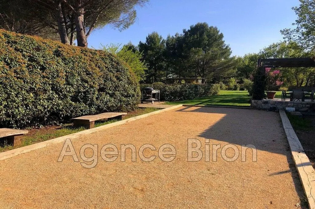 Extérieur - Villa Luxueuse avec Piscine à Puyricard