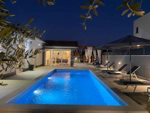 Piscina - Modern Bungalow with Pool in Ližnjan