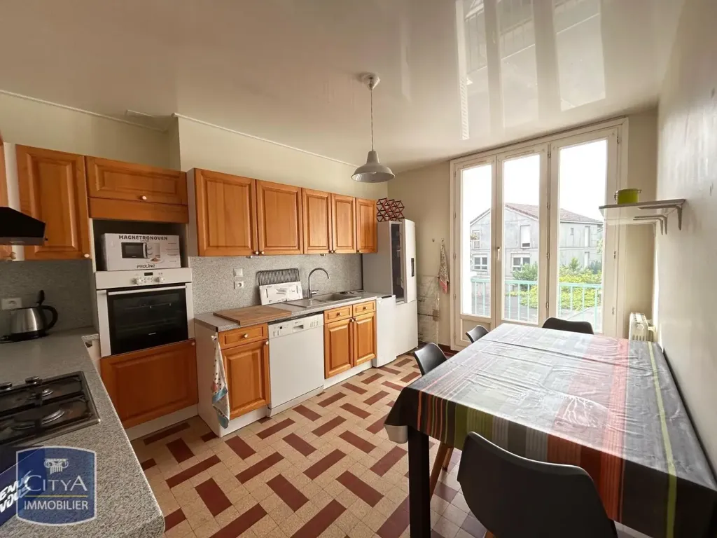 Cuisine - Appartement Meublé avec Balcons à Grenoble