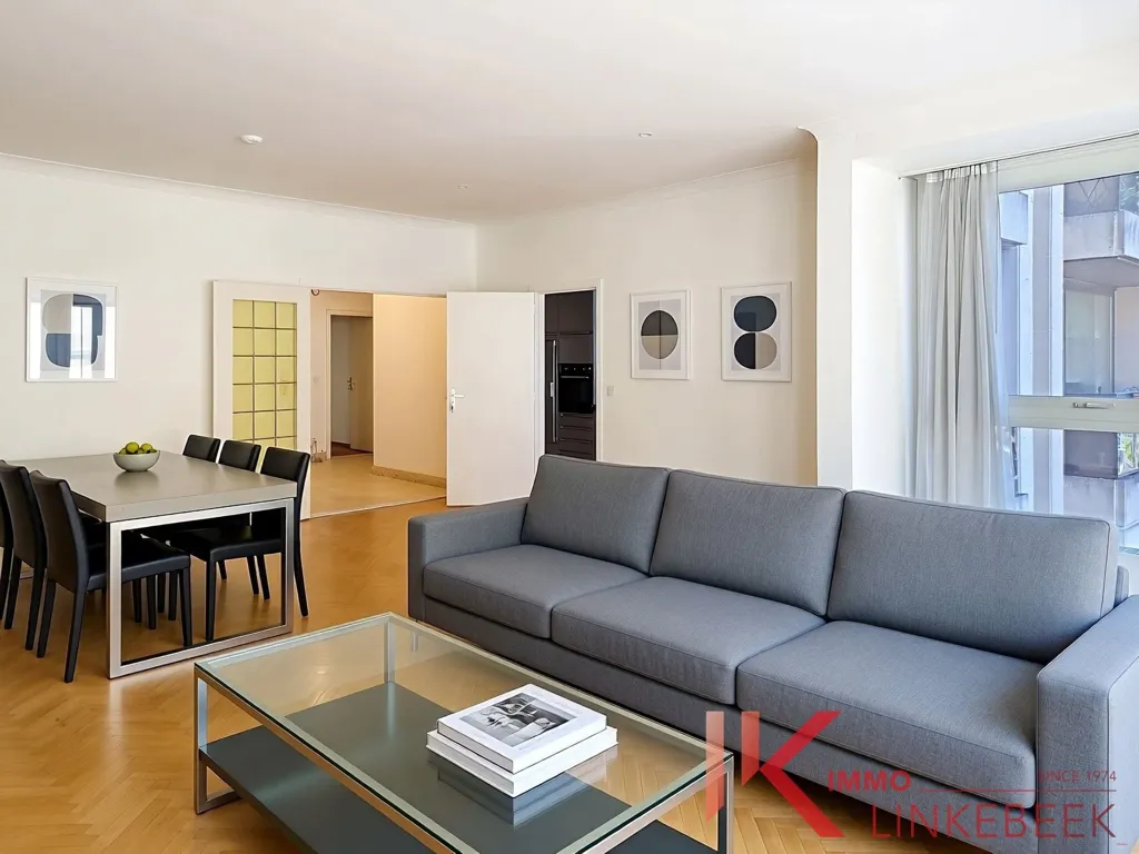 Elutuba - 3-Bedroom Apartment with Terraces in Uccle