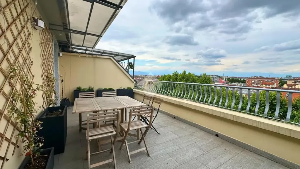 Terrass - Panoramic Attico with Terrace in Torino
