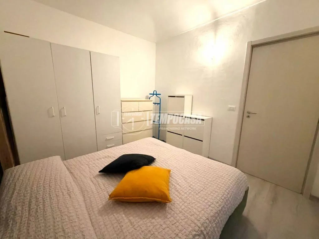 Chambres - Rear-Facing Apartment with Garden Access in Turin
