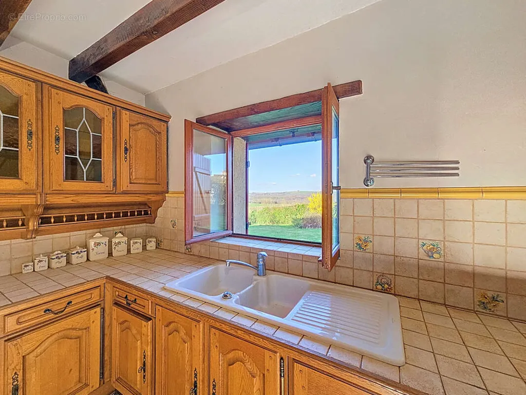 Cuisine - Maison de campagne avec vue sur la campagne à Sancerrois