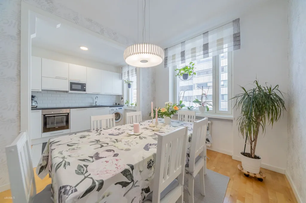 Sala da pranzo - Flat with East-West View in Pori Centre