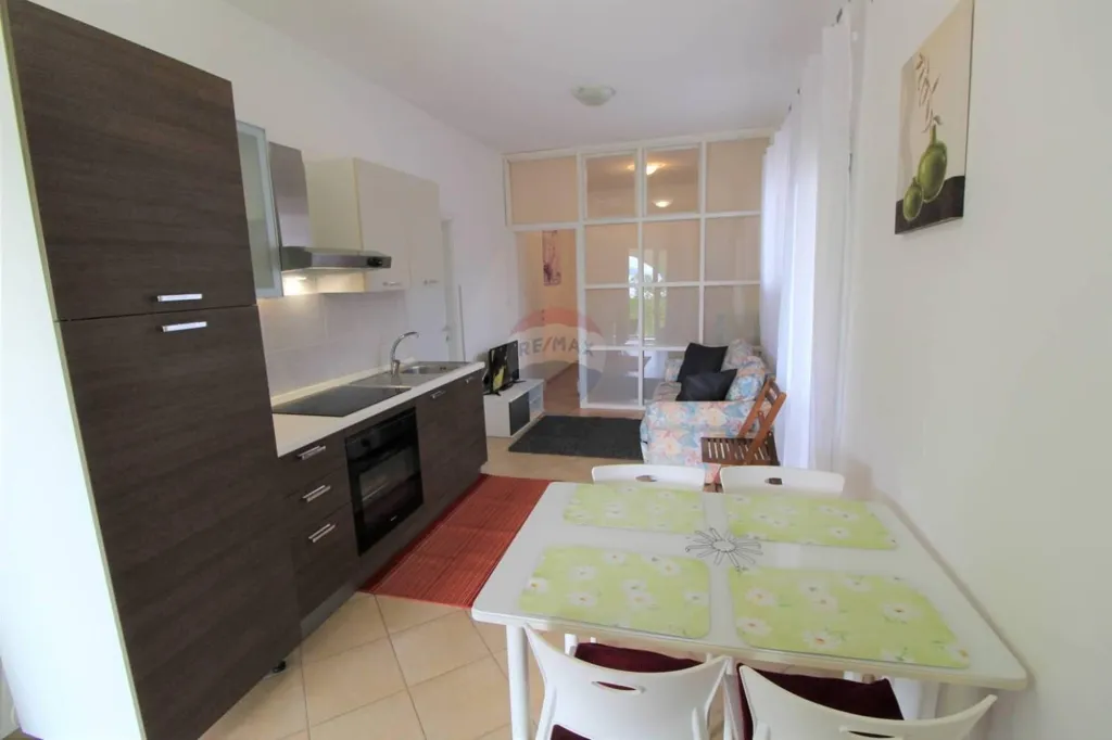 Salle à manger - Two-Bedroom Apartment with Balcony in Kastav