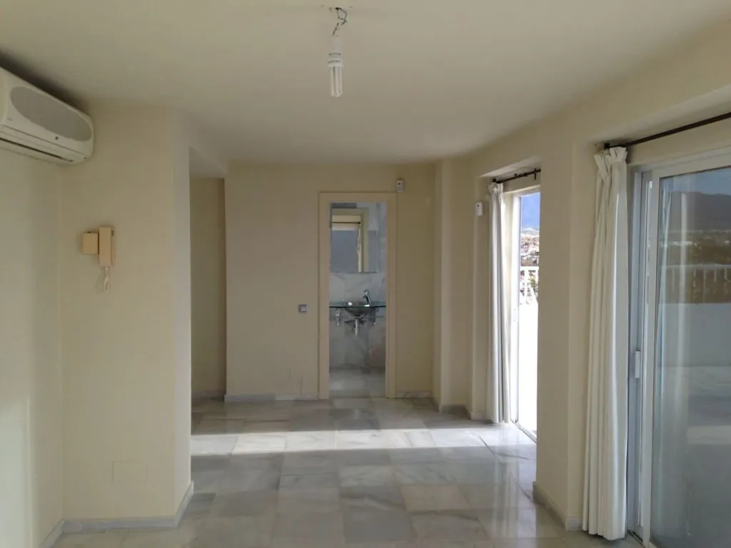 Entrée - Luxury Penthouse with Sea View in Marbella