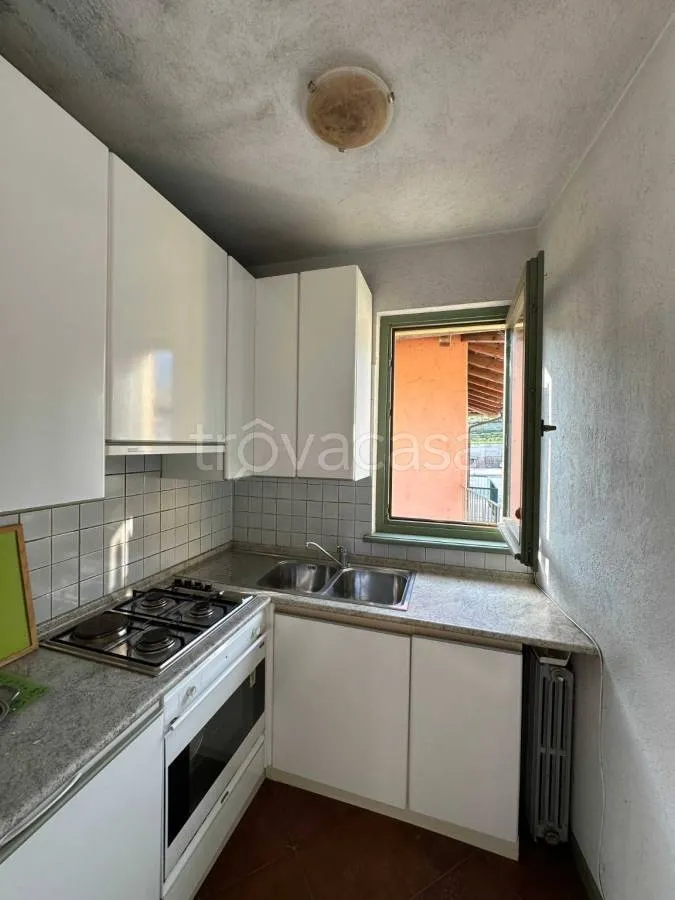 Cuisine - Characterful Triplex with Terraces in Pagno