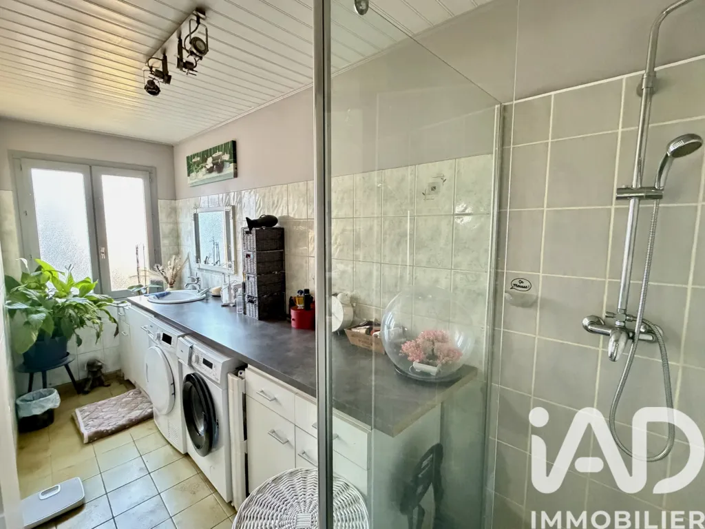 Bathrooms - Townhouse with Terrace in Picquigny