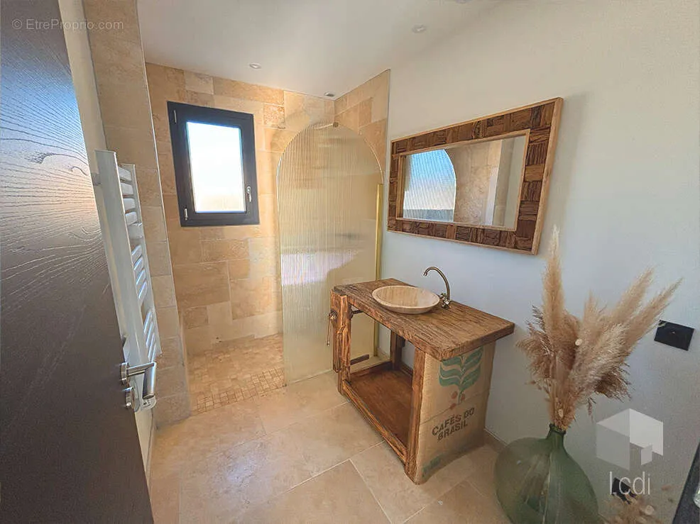 Bagni - Recent House with Garden in Ancône
