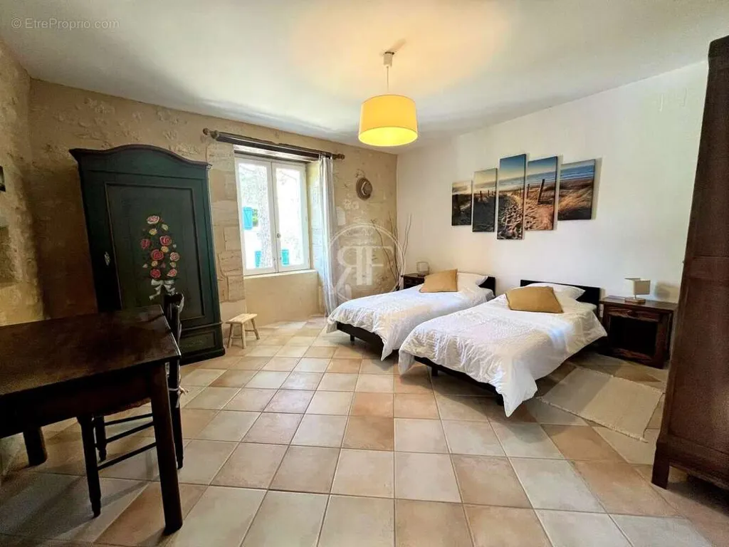 Camere da letto - Luxury House with Pool in Puisseguin