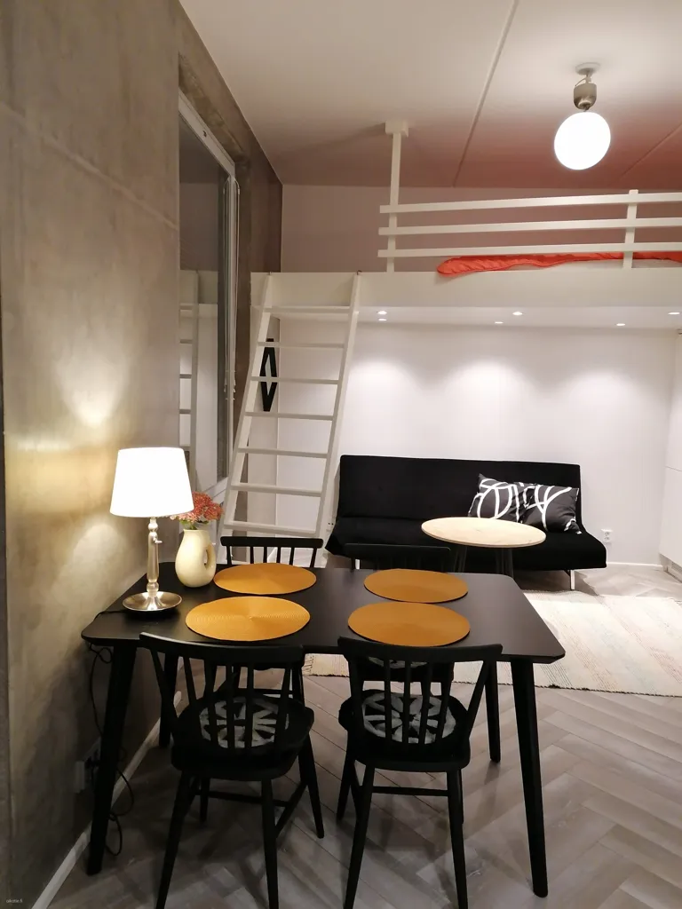 Söögituba - Modern Loft with Balcony in Kivistö, Vantaa