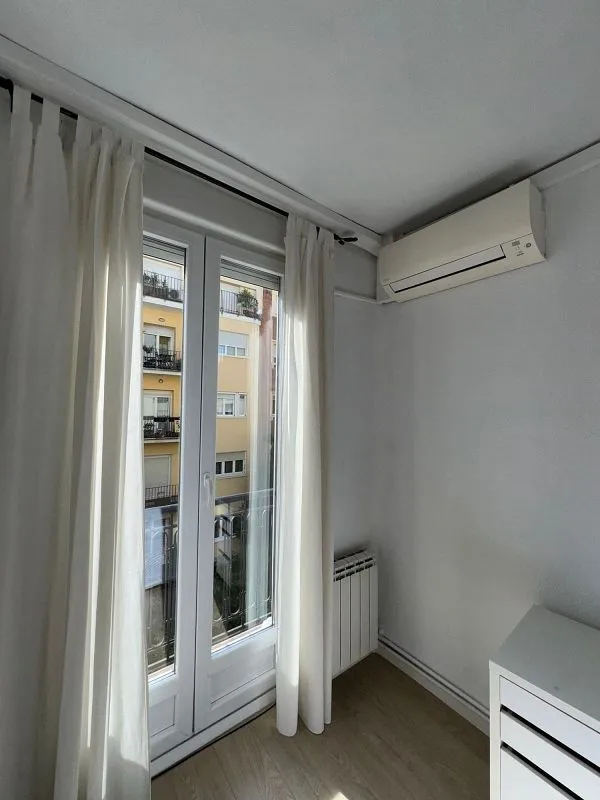 Toad - Amueblado Flat with Balcony in Nuevos Ministerios