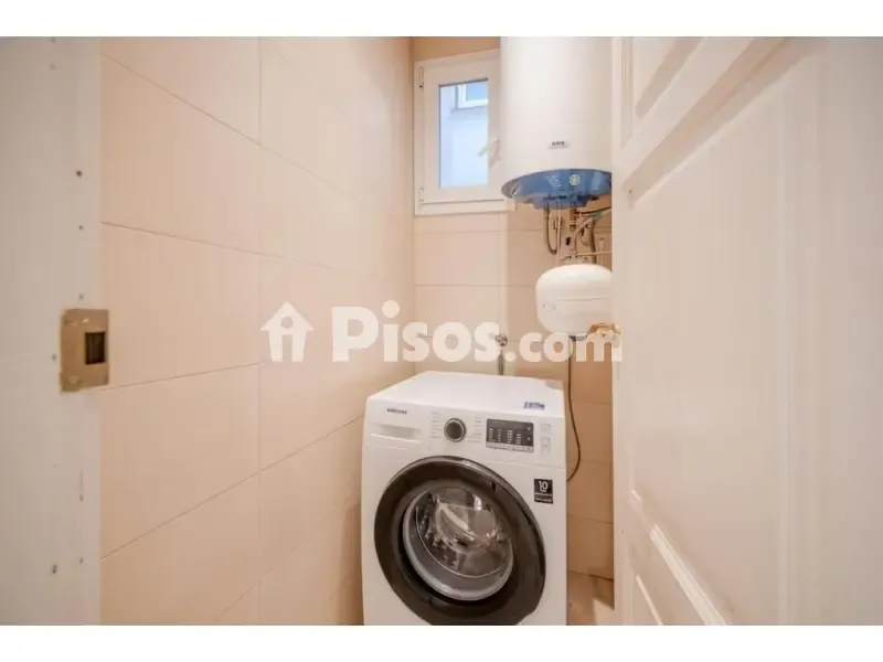 Pesuköök - Spacious Apartment with Modern Kitchen in Girona
