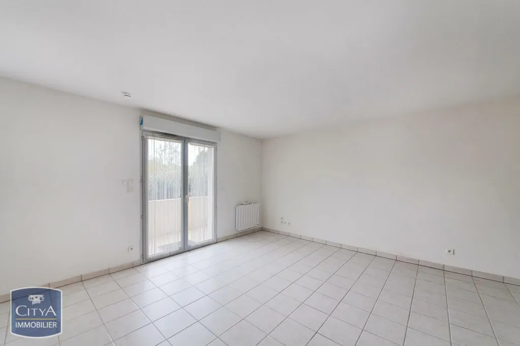 Toad - Ground Floor Apartment with Terrace in Sorèze