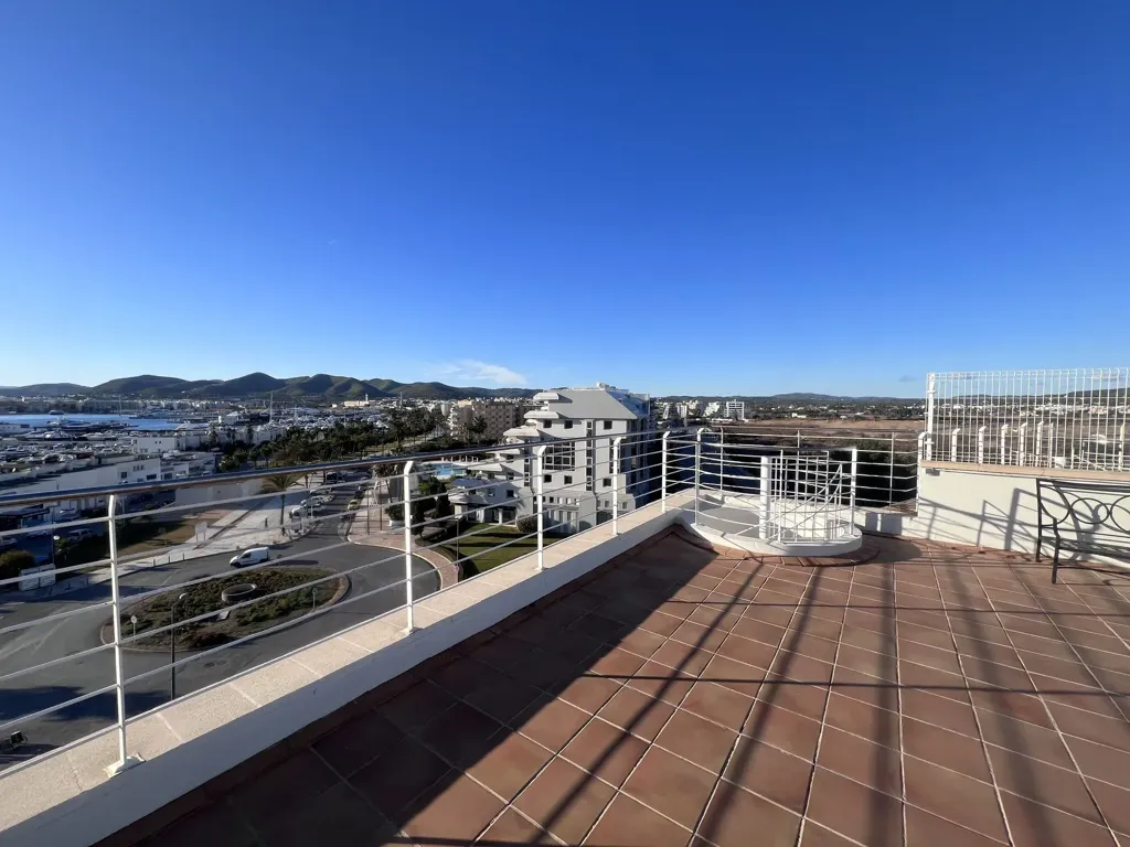 Balcon - Penthouse with Private Solarium on Seafront Promenade