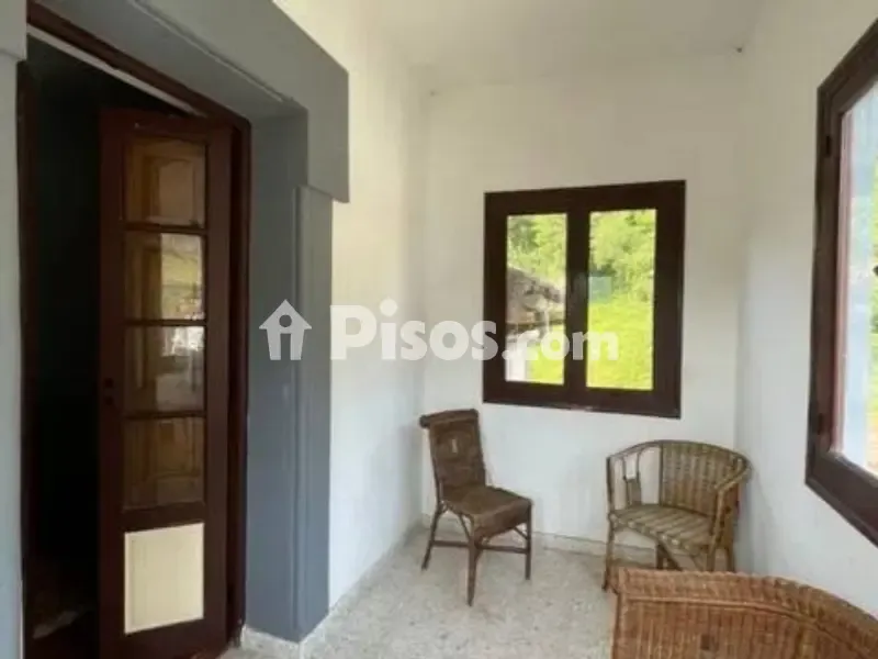 Terrass - Historic Indian-Style Chalet in Llanes