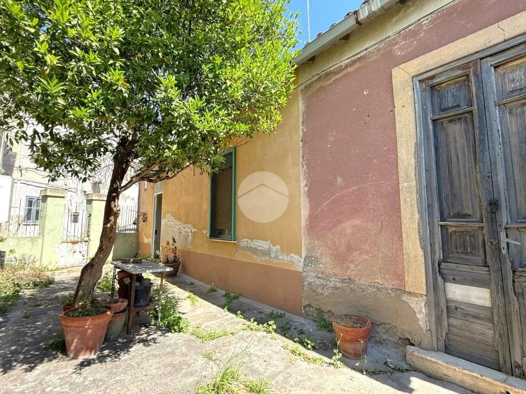 Aed - Independent House with Garden in Messina
