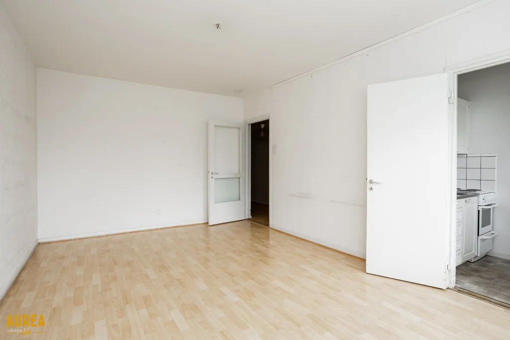 Toad - Flat with South-Facing Balcony in Heinäpää