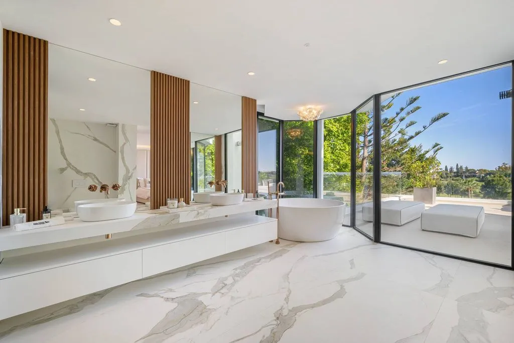 Salles de bain - Luxury Villa with Infinity Pool in Marbella