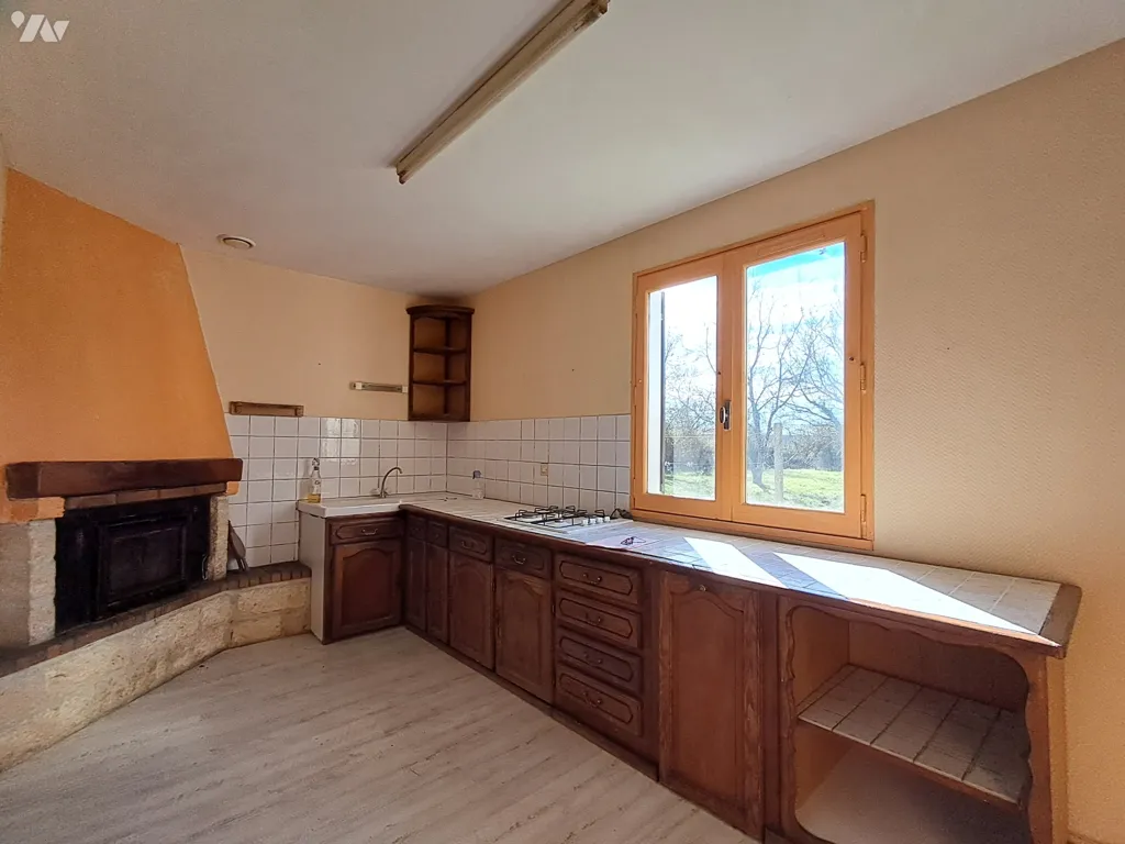 Cuisine - Maison de Plain-Pied avec 2 Garages à Néré