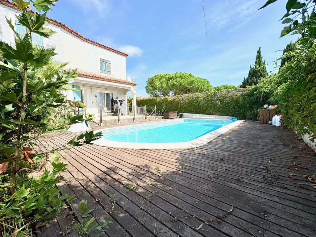 Bassein - Spacious Villa with Pool in Pérols