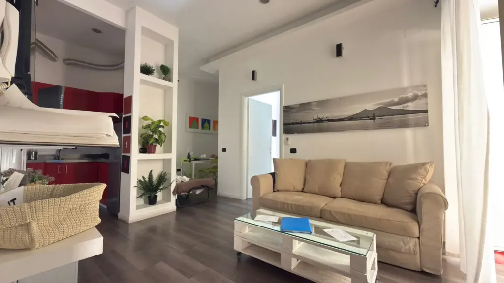 Elutuba - Rustic-Style Flat with Balcony in Naples Centre