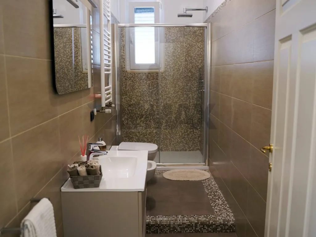 Salles de bain - Modernised Apartment with Balcony in Monopoli Centre