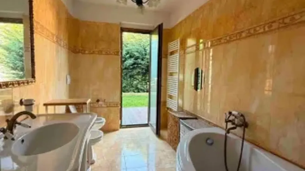 Salles de bain - Terraced Villa with Garden in Givoletto