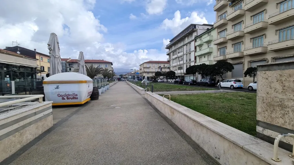 Apartment with Sea View in Lido di Camaiore