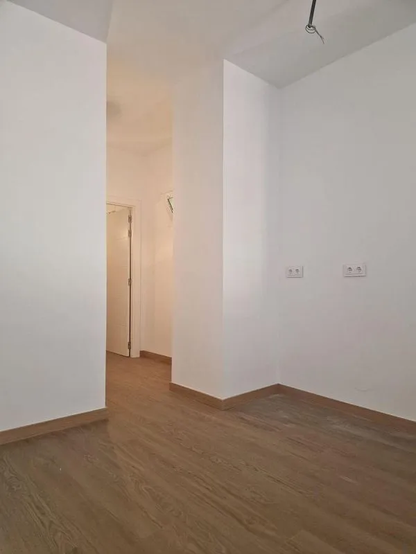 Pièces - Ground Floor Flat with Light in Puerto Real Centre