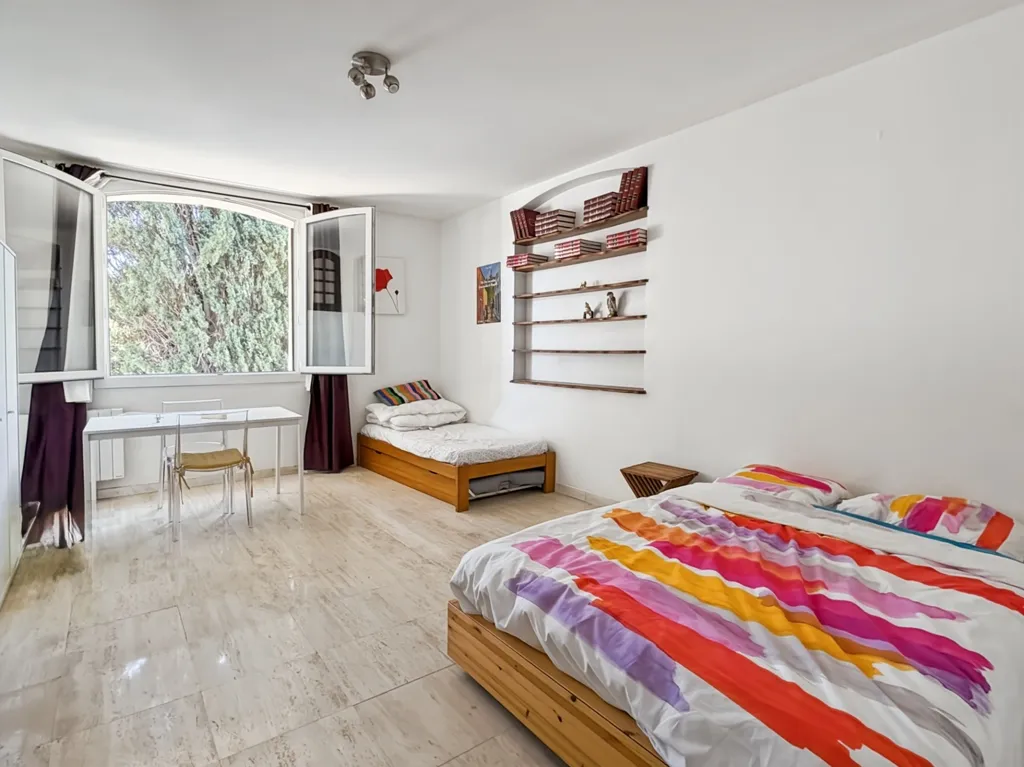 Bedrooms - Character Provençal House with Pool in Château-Gombert