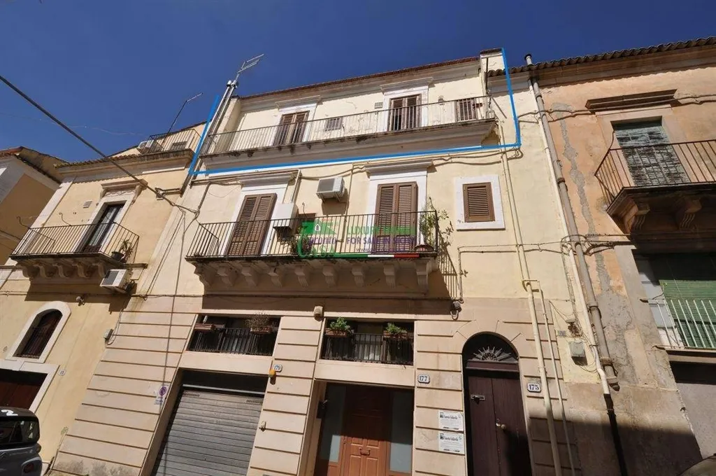 Extérieur - Apartment with Balcony in Ragusa