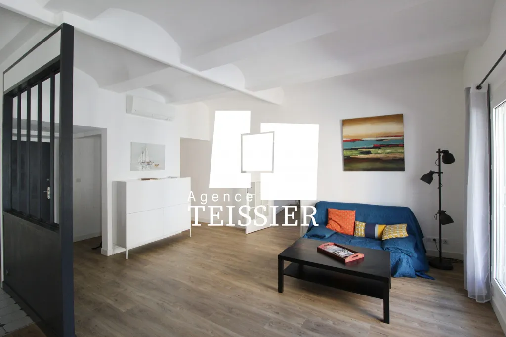 Séjour - Appartement Rénové avec Balcon au Cœur de Les Vans