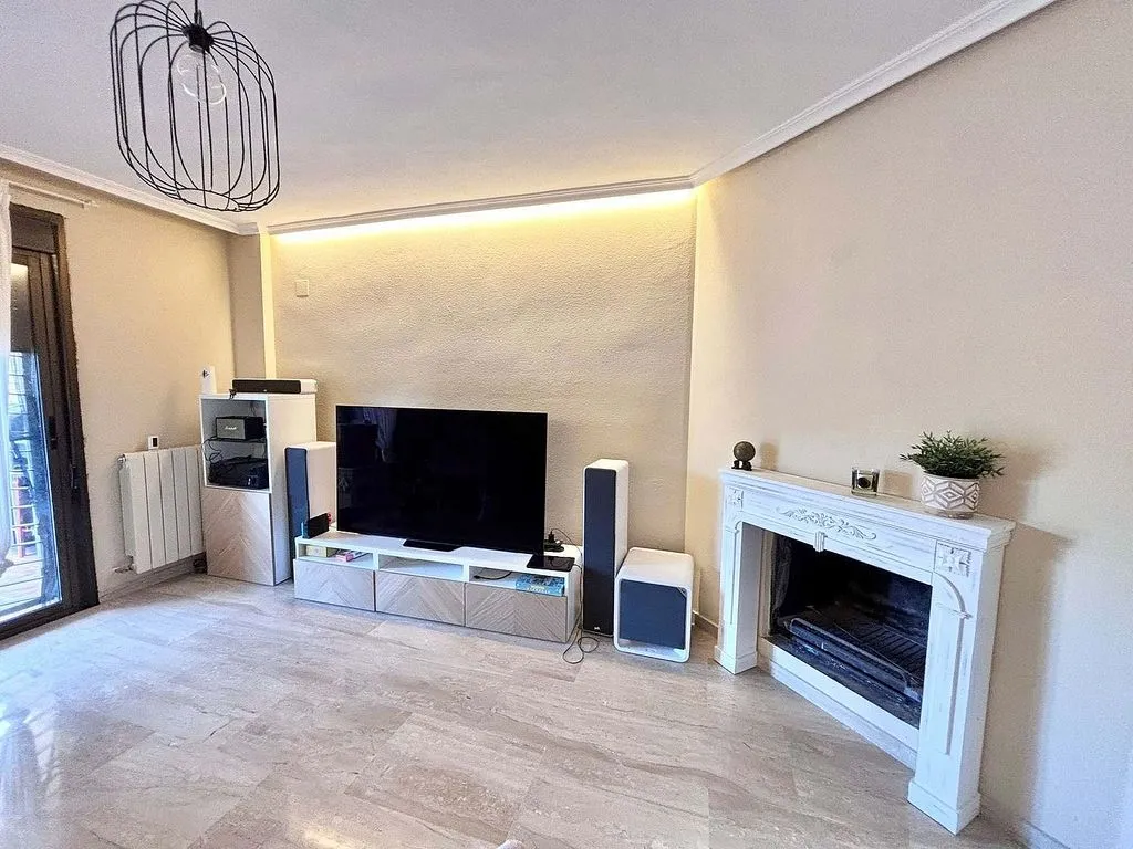 Séjour - Semi-Detached Villa with Private Garden in Mutxamel