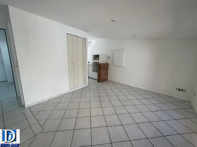 Pièces - Appartement T2 Rénové au Centre Historique de Muret