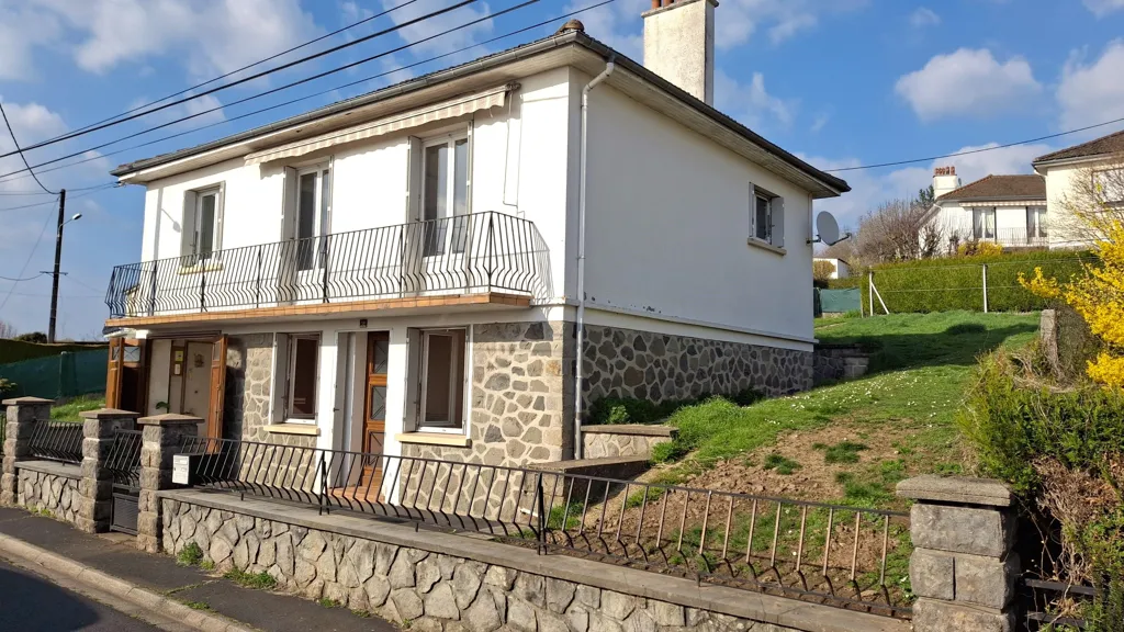 Välivaade - Traditional House with Balcony in Aurillac
