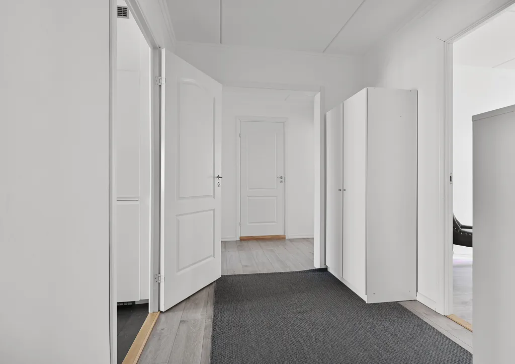 Entrée - Renovated Apartment with Balcony in SE District