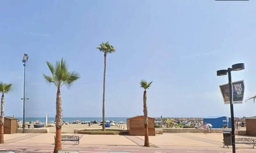 Operational Café with Sea View in Fuengirola