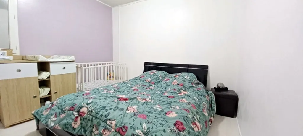 Bedrooms - Three-Bedroom Apartment with Terrace in Collonges