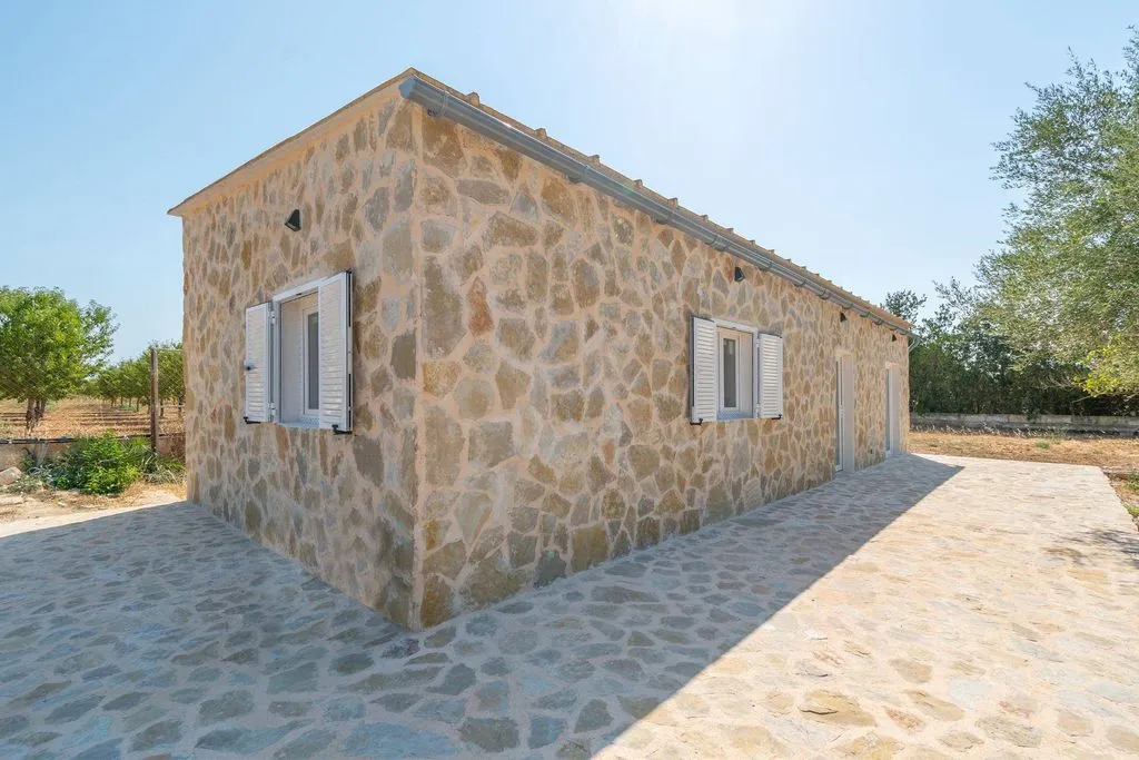 Välivaade - Luxury Farmhouse with Mountain Views in Binissalem