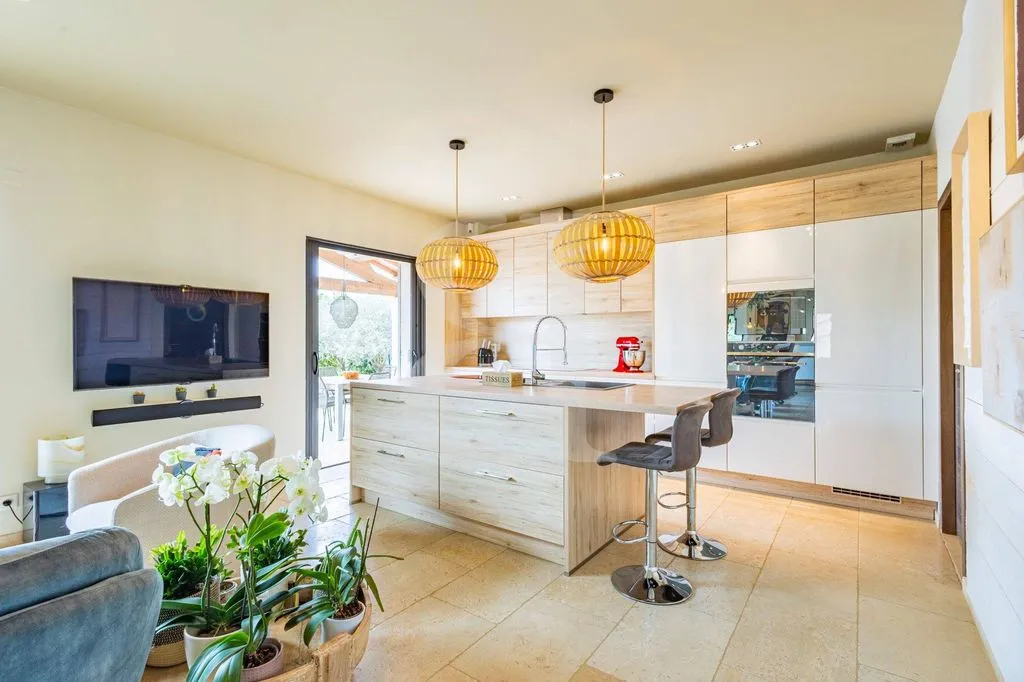 Cuisine - Maison Luxueuse avec Vue Sud à Ménerbes