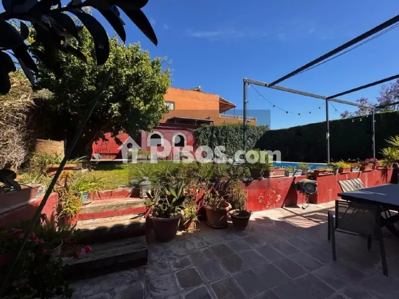 Bassein - Spacious Villa with Pool in Cerros de Montequinto
