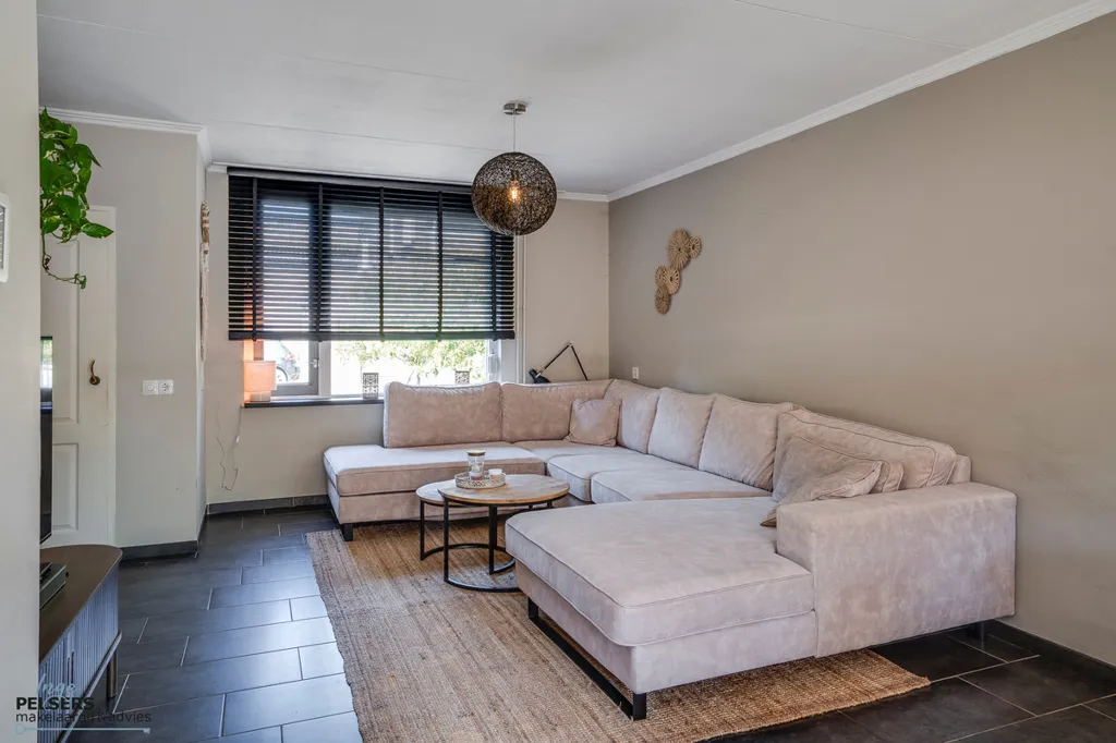Soggiorno - Two-Storey House with Private Garden in Reuver