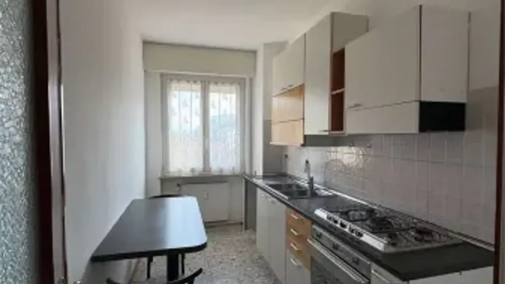 Köök - Quadrilocale with Balcony in Trento