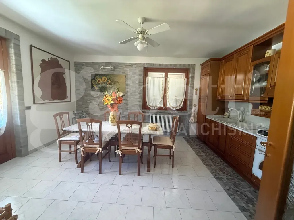 Sala da pranzo - Panoramic Villa with Garden in Asso (CO)