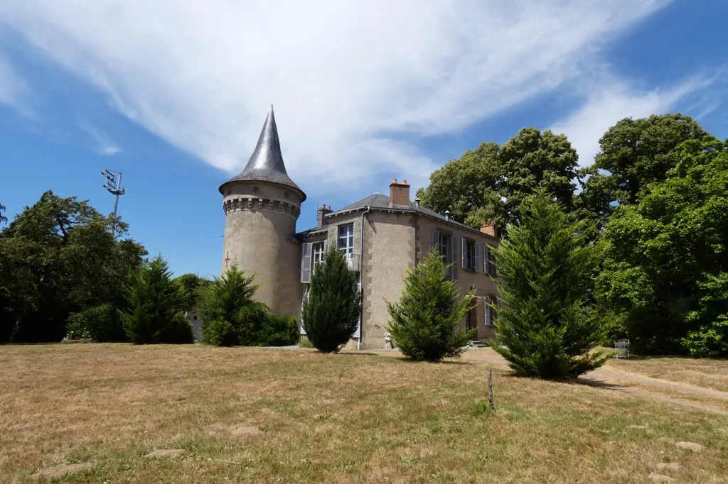 Esterno - Historic House with Tower in Guéret