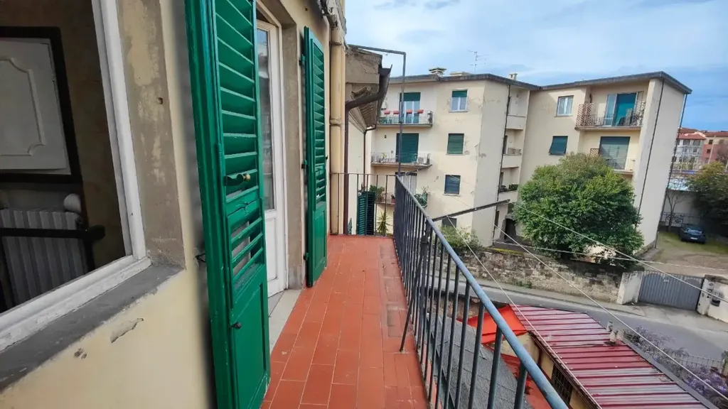 Rõdu - Rustic-Style Apartment with Terrace in Florence