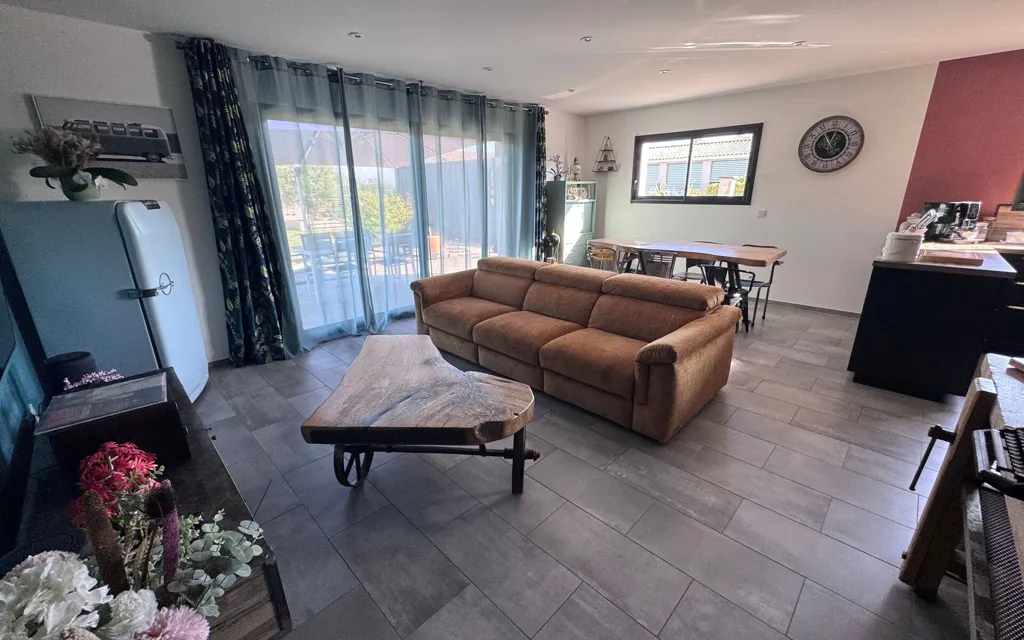 Elutuba - RT2012 Villa with 965m² Garden in Longages