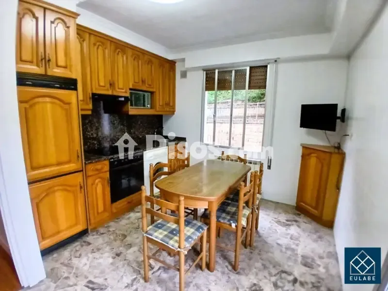 Köök - Ample 3-Bedroom Flat with Balcony in Eibar