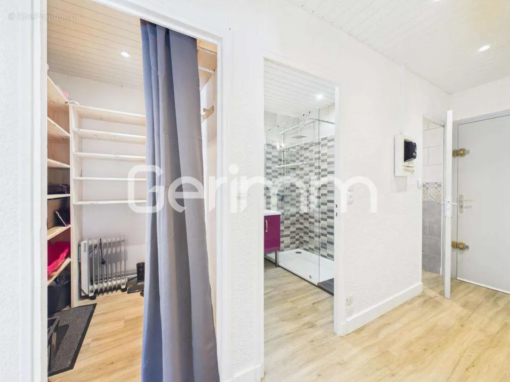 Pièces - Appartement en rez-de-chaussée avec terrasse à Chamrousse